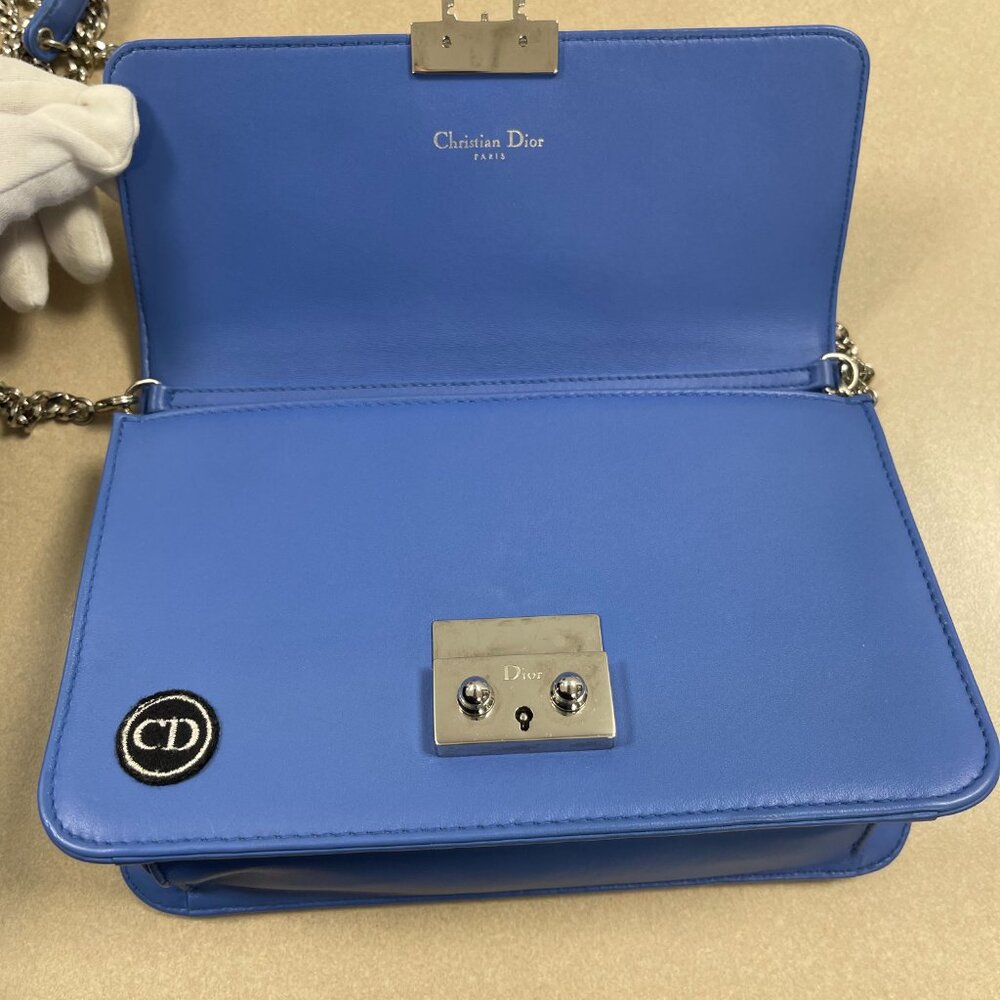 Christian Dior Miss Dior Promenade Heart Badge Wallet on a Chain - Preowned - Picture 10 of 13